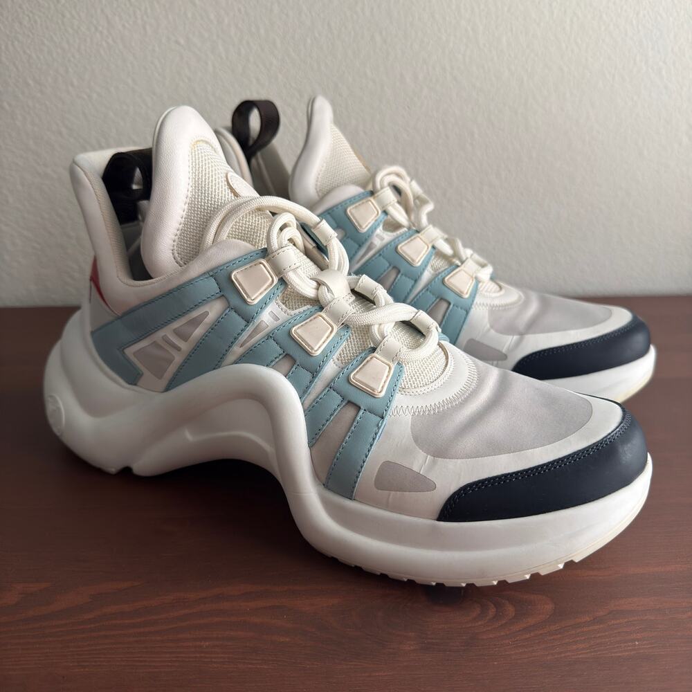 Louis Vuitton LV Archlight Sneaker White Light Blue Navy Leather Wave Sole EU 42